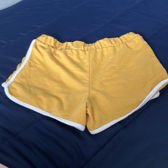 Yellow old navy shorts - Picture 2 of 2